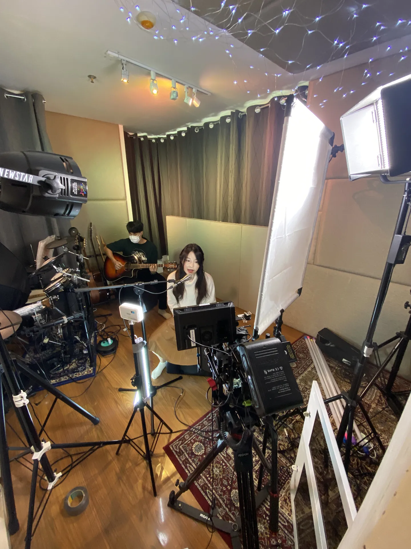 MV Studio — ถ่ายทำในสตูดิโอ